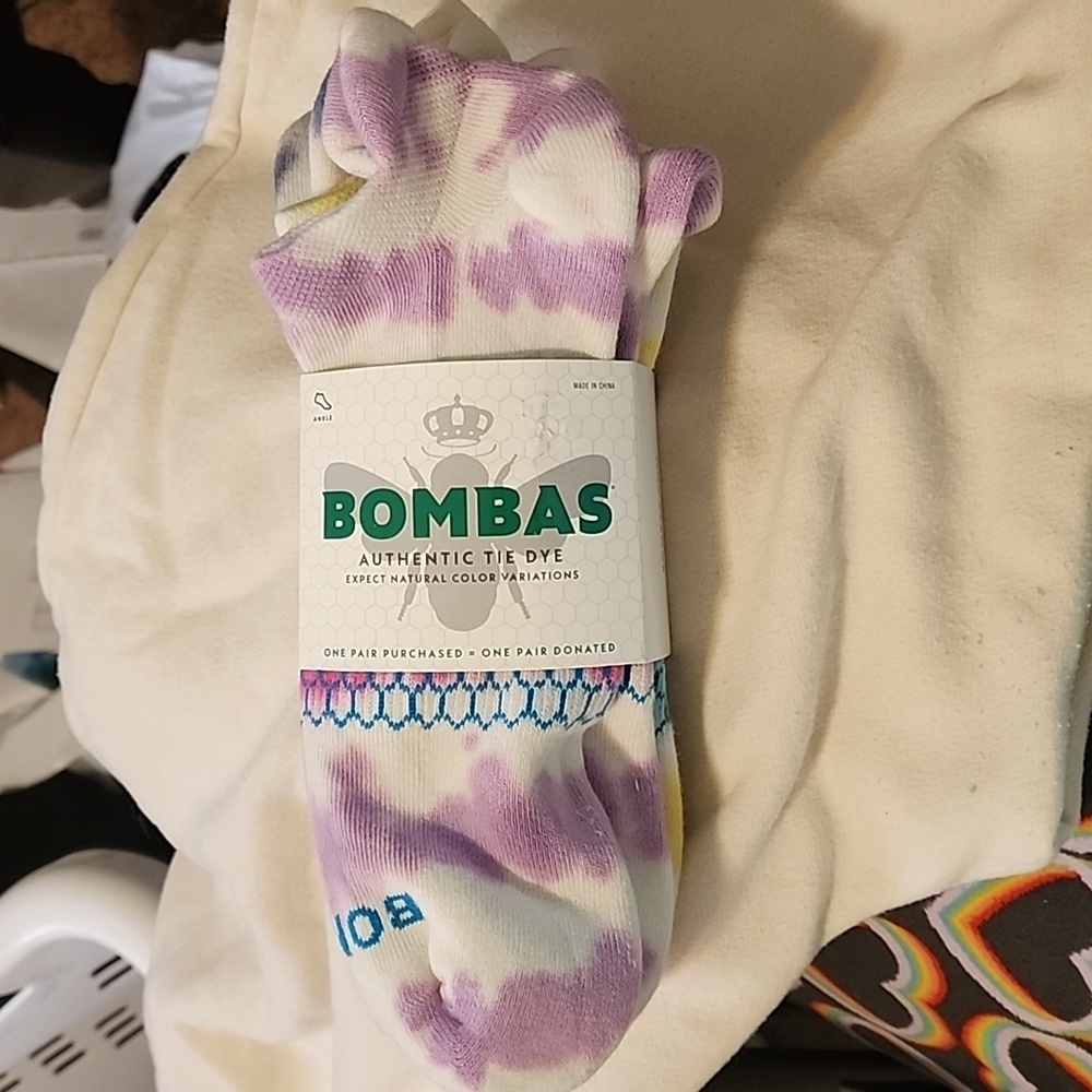 Bombas tie dye ankle socks